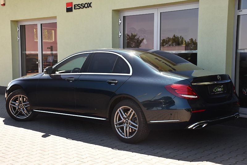 Mercedes-Benz Třídy E 350d - fotka 4 z 42