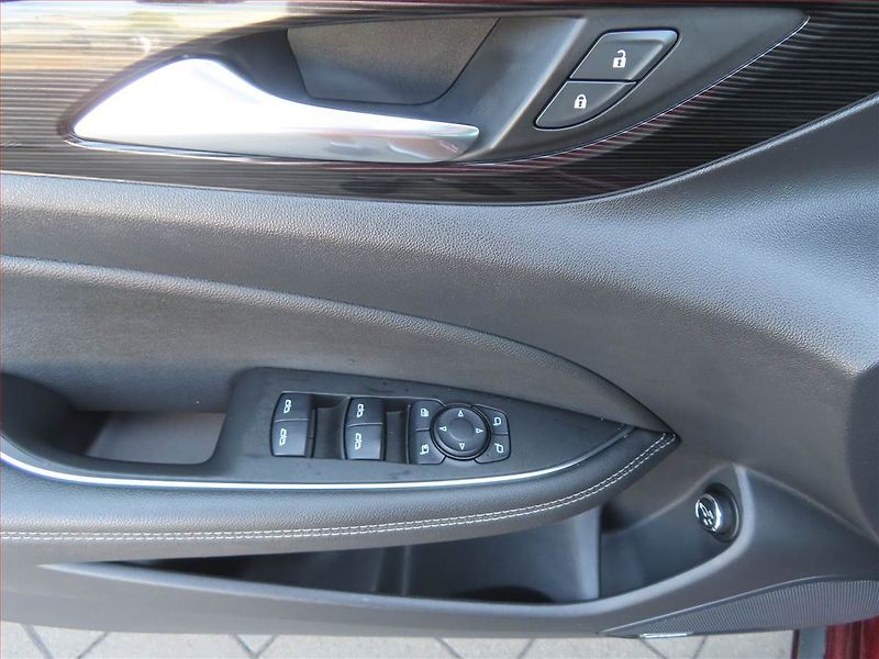 Opel Insignia (2019) 2.0 CDTI, 4X4, Navi, Tempomat - fotka 16 z 22