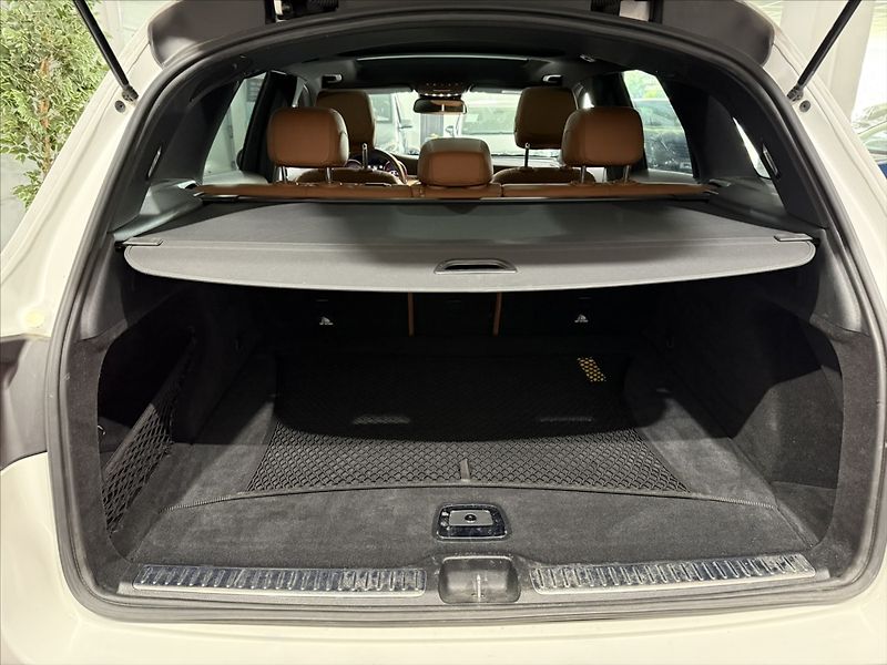 Mercedes-Benz GLC 2,0   250 BURM 360 PANORAMA - fotka 26 z 33