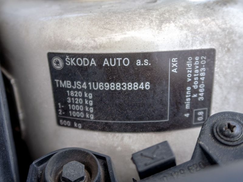 Škoda Octavia (2008) ČR 1.9TDI 74KW – PO SERVISU - fotka 32 z 38