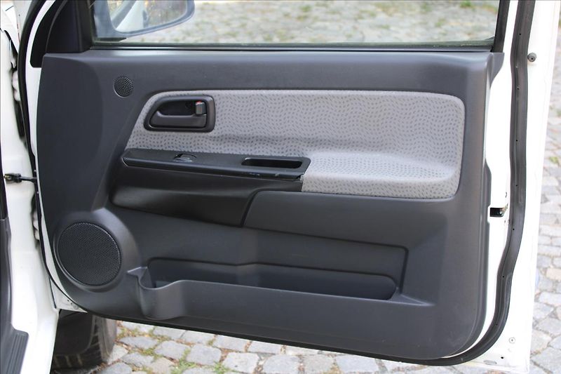 Isuzu D-Max 3.0 TD / 4x4 / 120kW / Tažné - fotka 23 z 36