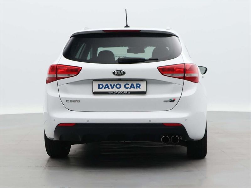 Kia Ceed 1,6 CRDi 100kW GT-Line CZ Navi - fotka 6 z 38