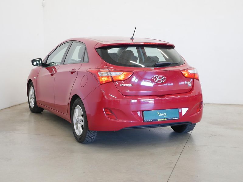 Hyundai i30 - fotka 7 z 23