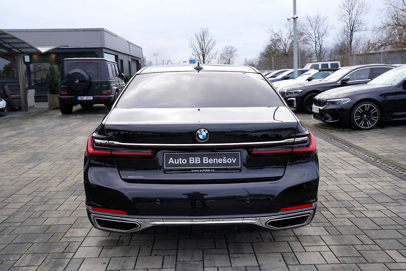 BMW Řada 7 750Li xDrive Individual/ČR - fotka 5 z 49