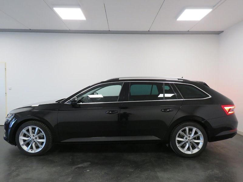 Škoda Superb - fotka 3 z 25