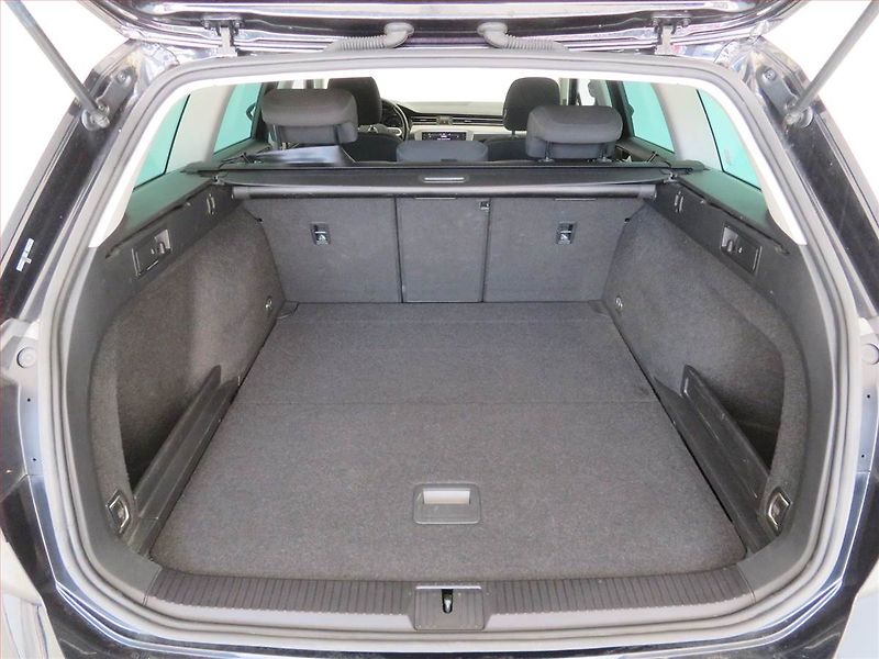 Volkswagen Passat (2020) Comfortline 2.0 TDI, Automat - fotka 14 z 17
