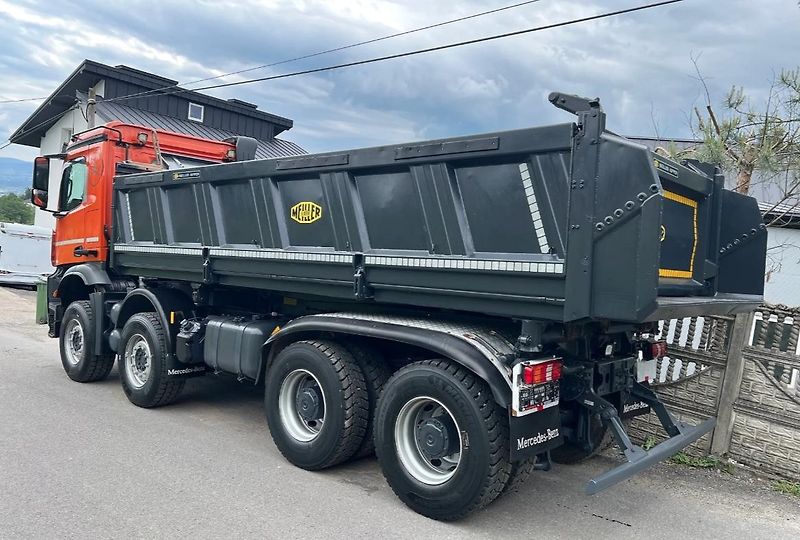Mercedes-Benz (2017) Arocs 3251 8x4 Bordmatik  - fotka 5 z 12