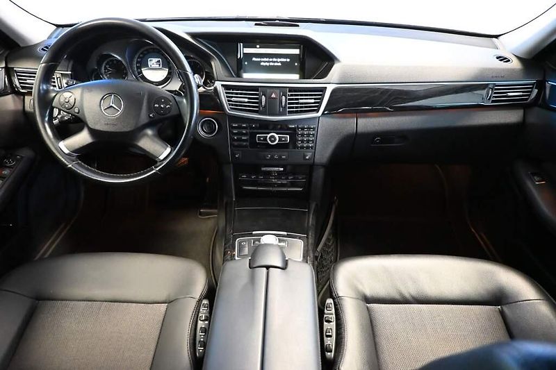 Mercedes-Benz Třídy E (2012) 2.2 220 T 7G-TRONIC Avantgarde - fotka 13 z 30