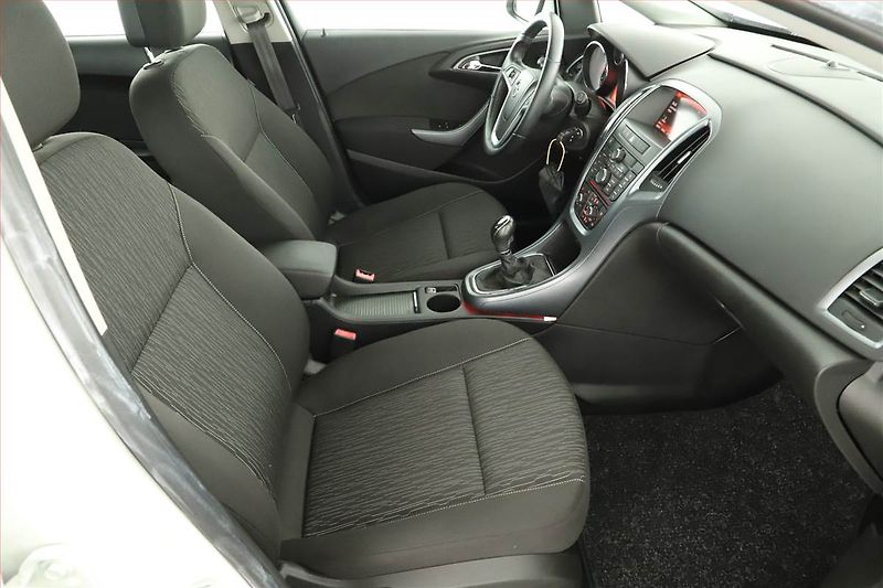Opel Astra (2014) 1.7 CDTI, Serv.kniha, Tempomat - fotka 7 z 12