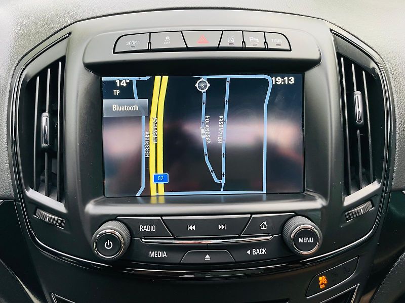 Opel Insignia 2.0CDTi 4x4 AUTOMAT SERVISKA - fotka 39 z 53