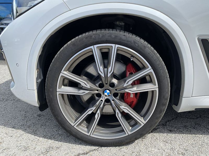 BMW X5 M50i xDrive Sportpaket - fotka 31 z 31