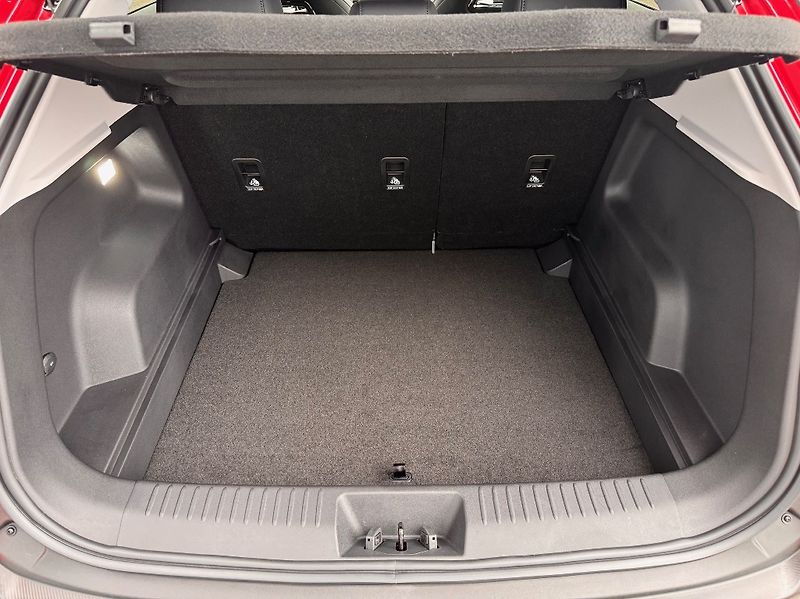 Omoda 5 (2026) 1,6 TGI 7AT Premium - fotka 46 z 47