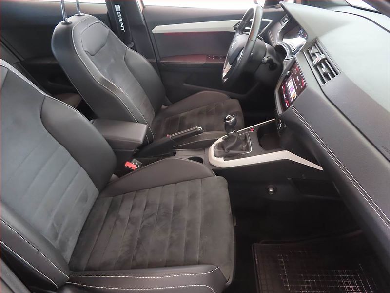 Seat Arona (2018) 1.0 TSI, Tempomat - fotka 9 z 15