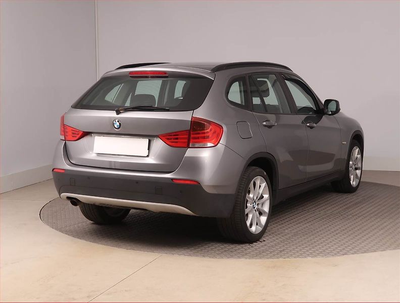 BMW X1 (2011) sDrive18d, Park. senzory - fotka 5 z 15