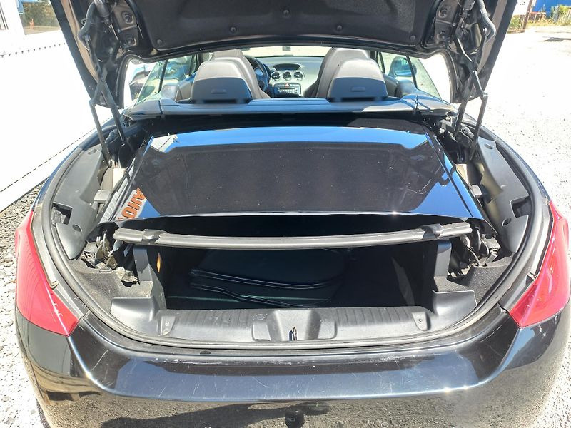 Peugeot 308 (2010) CC 1.6i 115kW  - fotka 12 z 19