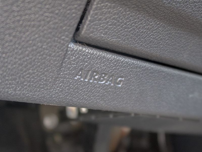 Volkswagen Golf (2011) 1.4TSI 90KW – PO SERVISU - fotka 31 z 48
