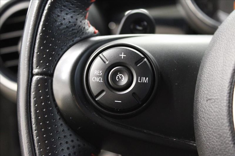 Mini Cooper S 2,0 141 kW JCW 1.majitel - fotka 18 z 31