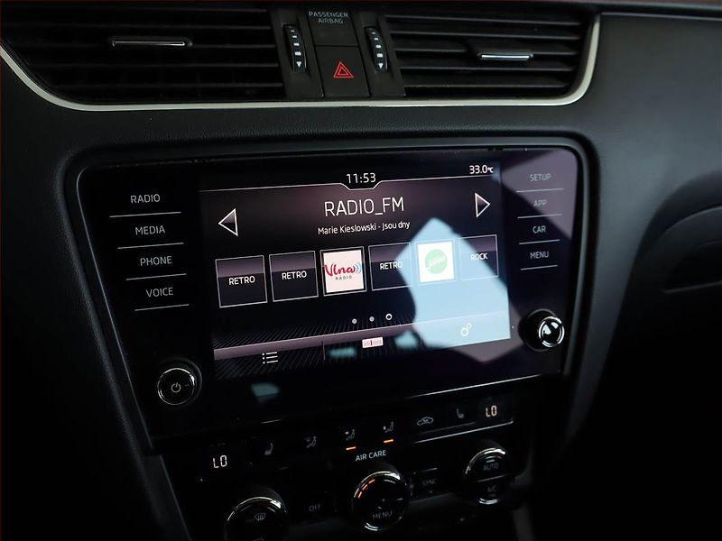 Škoda Octavia (2017) 1.6 TDI, Xenony, Tempomat - fotka 18 z 20