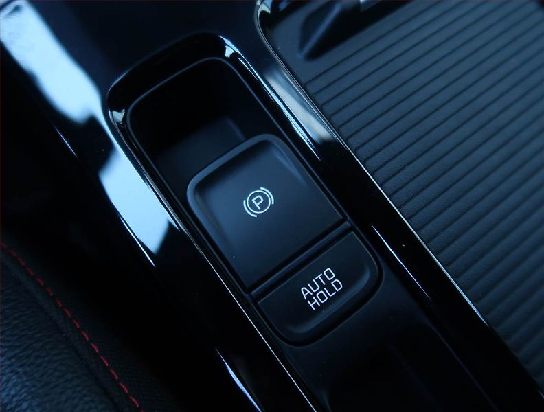 Kia Ceed (2024) 1.6 T-GDI GT - fotka 19 z 27