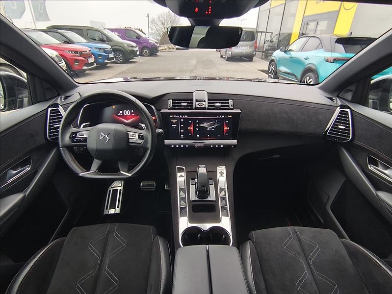 DS Automobiles DS7 Crossback 1,5   PERFOR. LINE 1.5 BLUEHDI - fotka 2 z 27