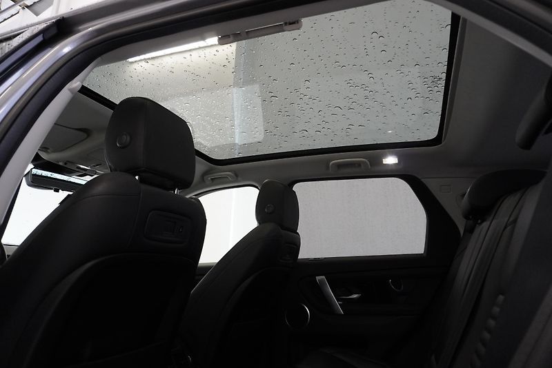 Land Rover Discovery Sport 2.0 D 134 kW 4x4 AUTOMAT  - fotka 25 z 31