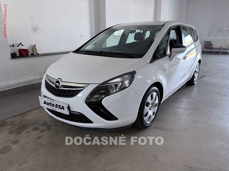 Opel Zafira (2016) 1.6 cdti, ČR, servis.kniha - fotka 1 z 3