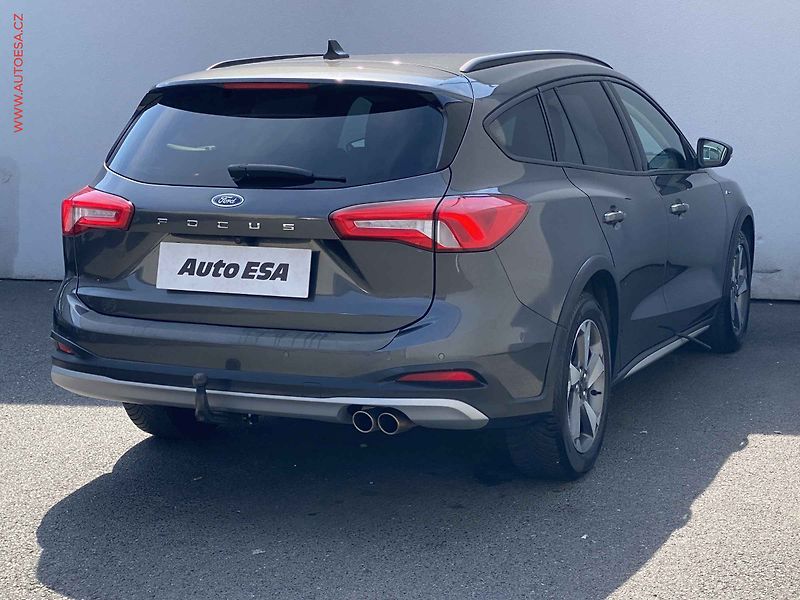 Ford Focus (2019) 1.0EB, Active, AT, LED, navi - fotka 4 z 19
