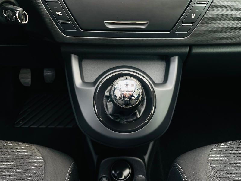 Citroën C4 Picasso 1.6i 88KW MANUÁL LED SENZORY - fotka 37 z 44