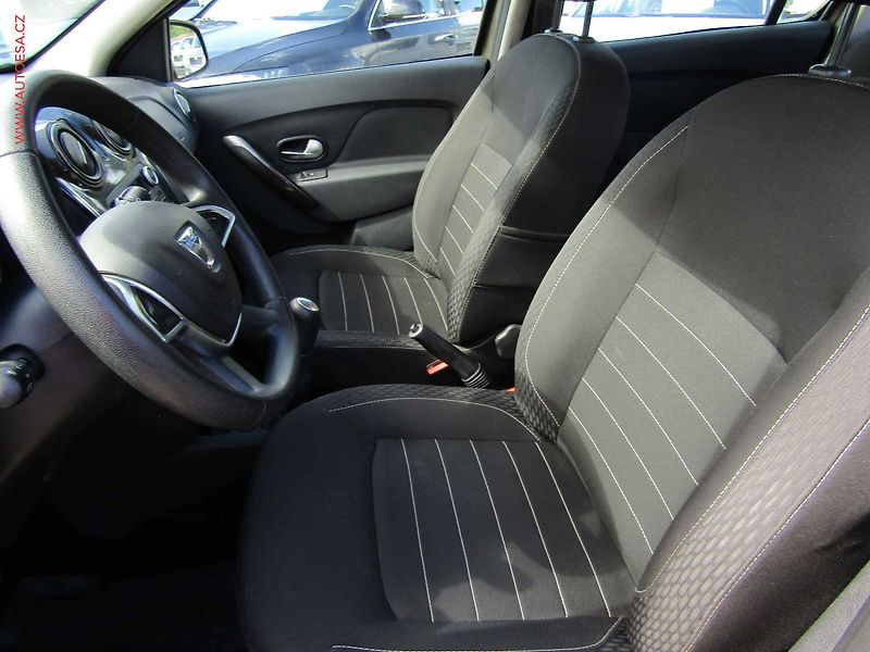 Dacia Sandero (2020) 1.0TCe, 1.maj,ČR, Klima - fotka 9 z 17