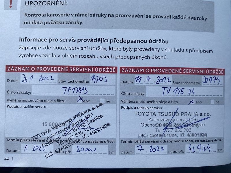 Toyota Hilux 2.4D, ČR, Active, tažné, 4x4 - fotka 31 z 32