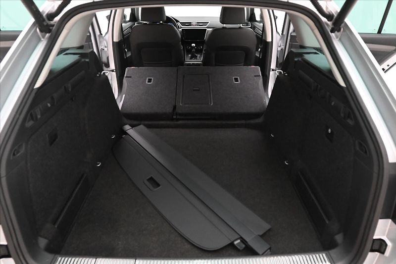 Škoda Superb 2,0 TDI 110 kW Style Záruka až - fotka 11 z 33