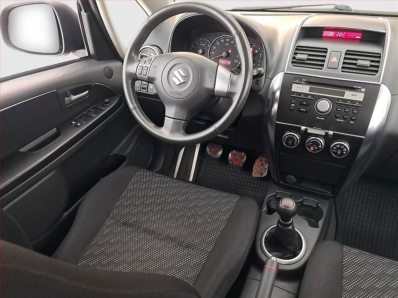 Suzuki SX4 (2007) 1.6 VVT, Vyhř. sedaček - fotka 7 z 16