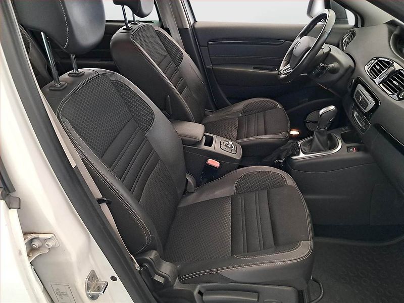 Renault Scénic (2016) BOSE 1.5 dCi, Automat, 7 míst - fotka 9 z 20