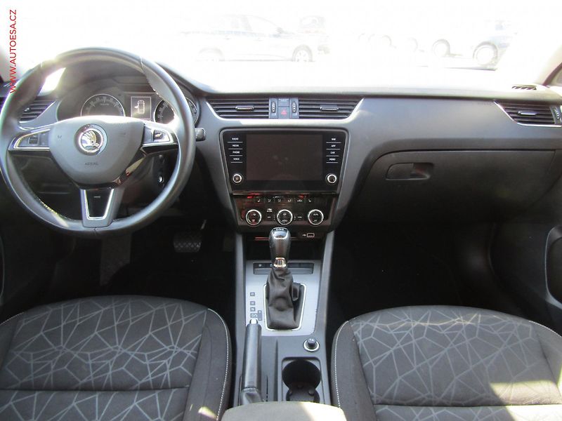 Škoda Octavia (2018) 2.0 TDi, Ambition, DSG, TZ - fotka 8 z 25