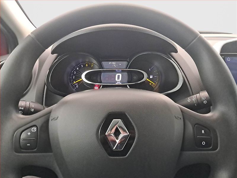 Renault Clio (2014) 1.2 16V, Tempomat - fotka 16 z 16