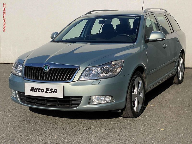 Škoda Octavia (2010) 1.4 TSi, Sport, xenon, +kola - fotka 3 z 18