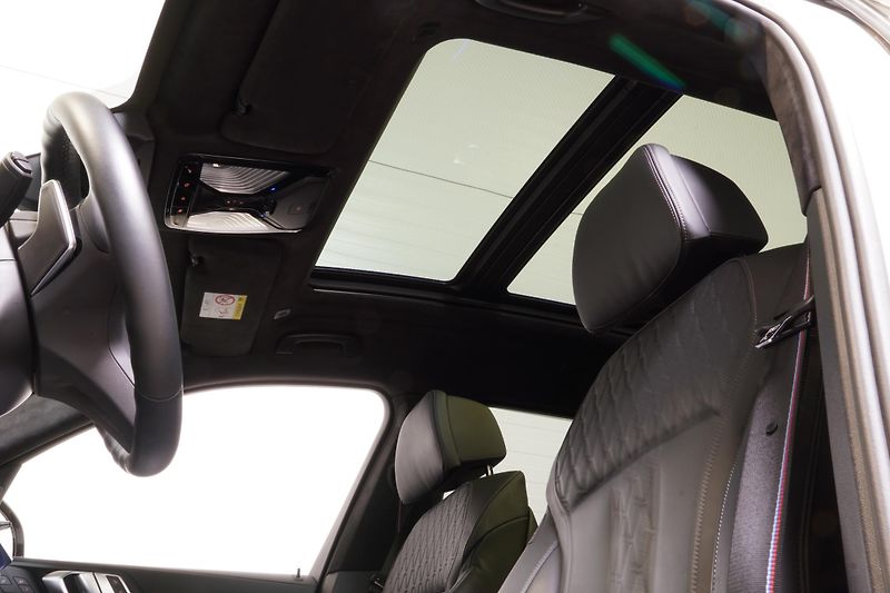 BMW X7 Xdrive40i,Mpaket,ČR,Iconic-G - fotka 24 z 49