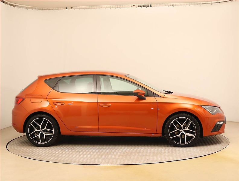 Seat Leon (2019) 1.5 TSI, Tempomat - fotka 6 z 22