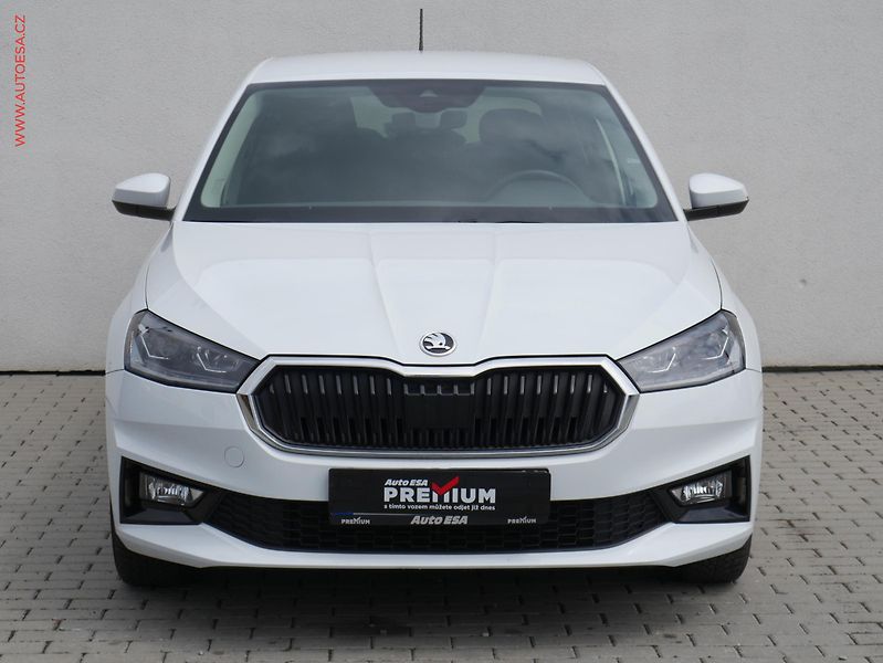 Škoda Fabia (2022) 1.0TSI, 1.maj,ČR, Style, LED - fotka 2 z 20