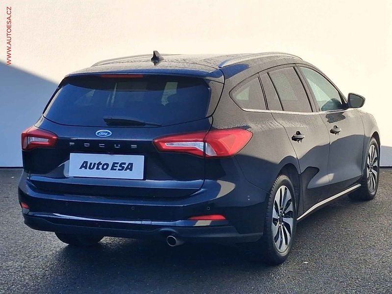 Ford Focus (2019) 1.5 TDCi, Titanium, LED - fotka 4 z 18