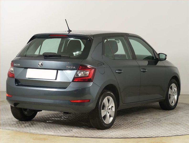 Škoda Fabia (2019) Style 1.0 TSI, ČR,1.maj - fotka 5 z 17
