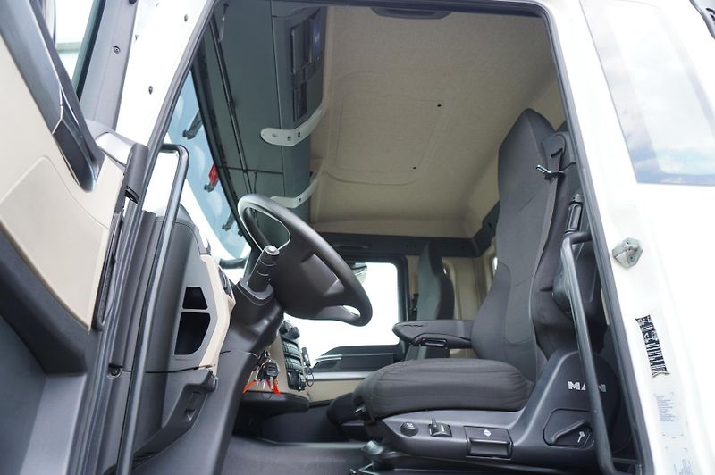 MAN TGS (2019) 26.420 6×4 / Fassi F215A.2.24  - fotka 14 z 25