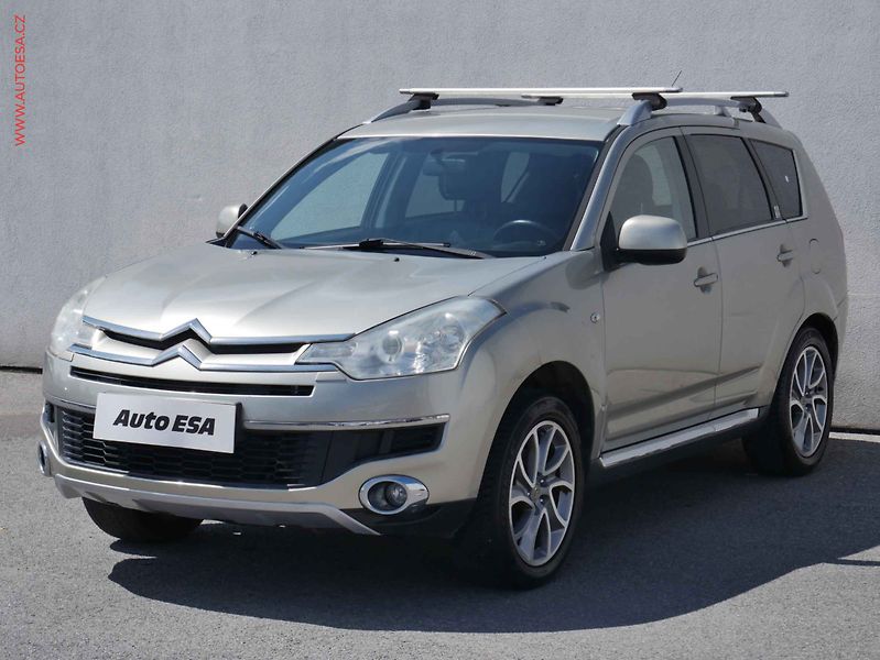 Citroën C-Crosser (2009) 2.2HDi 4x4, 7míst, ČR, Xenon - fotka 3 z 21