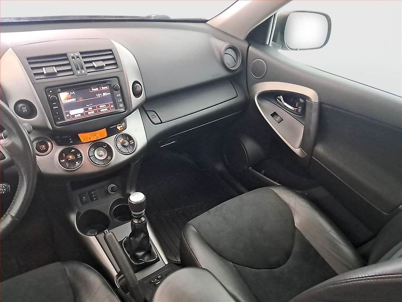 Toyota RAV4 (2012) 2.0 VVT-i, 4X4, Serv.kniha - fotka 7 z 20