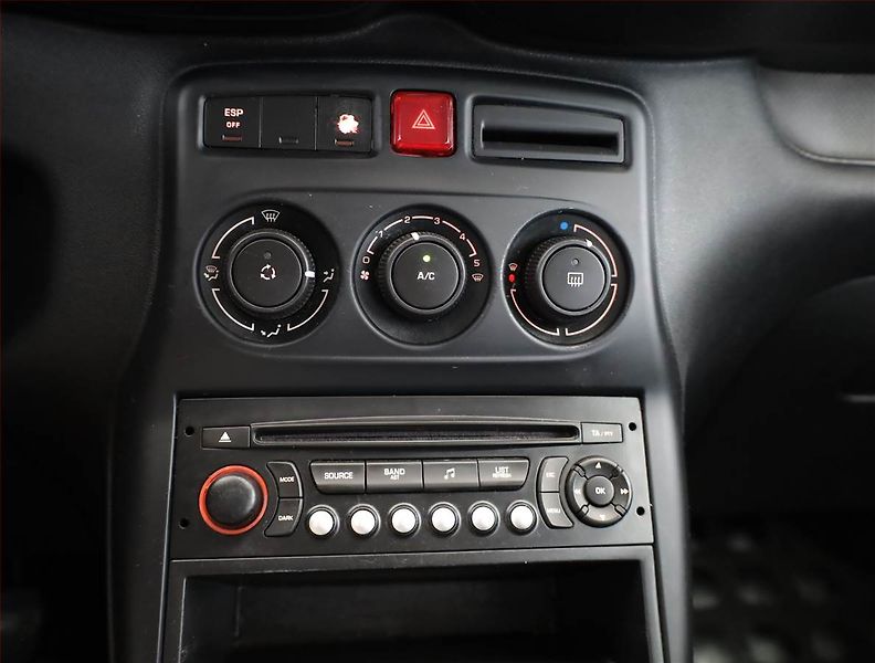 Citroën C3 Picasso (2013) 1.4 i, Serv.kniha - fotka 9 z 11