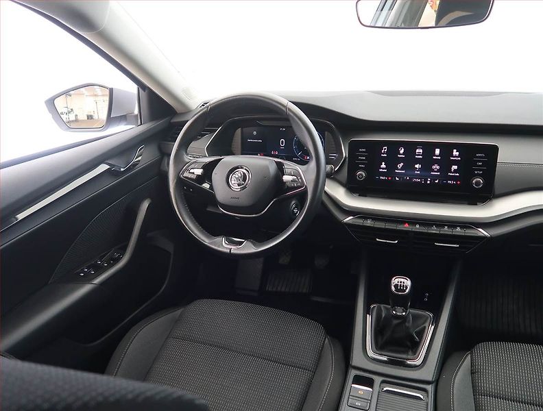 Škoda Octavia (2022) Ambition 2.0 TDI, ČR,1.maj - fotka 7 z 24