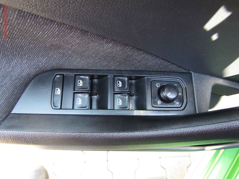 Škoda Kamiq (2020) 1.0 TSi, ČR, Style, STK3/28 - fotka 11 z 19