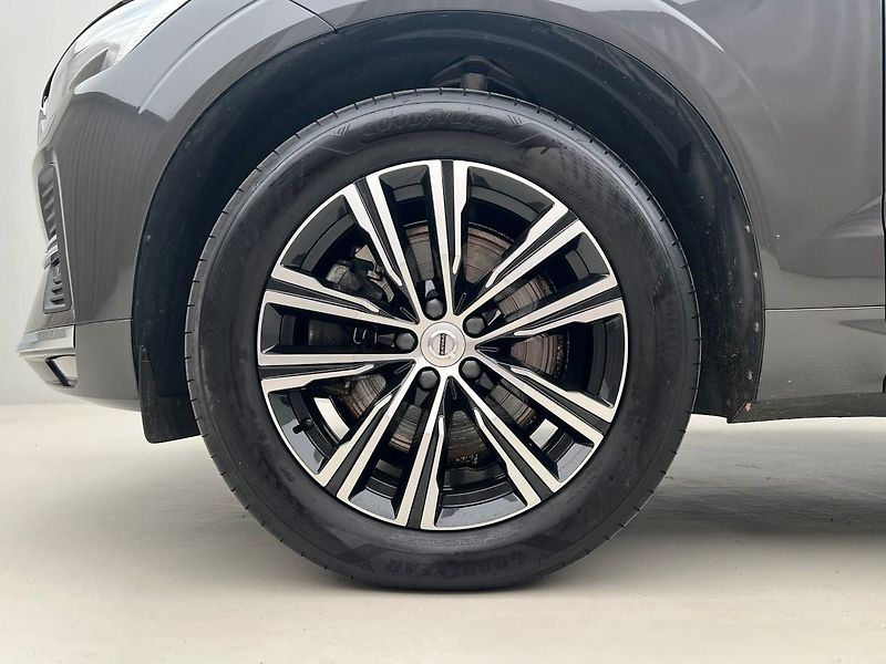Volvo XC60 B5 AWD INSCRIPTION AUT - fotka 15 z 48