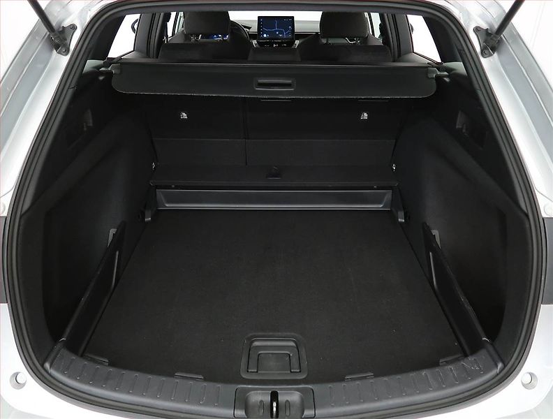 Toyota Corolla (2023) 1.8 Hybrid, digi klima - fotka 14 z 22