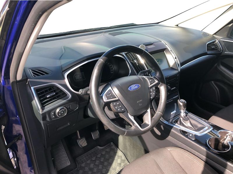 Ford S-MAX 2.0 TDC-i - fotka 5 z 28